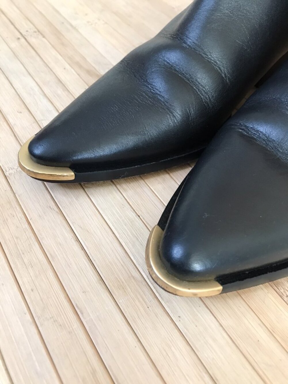 Schutz Black Leather Traci Ankle Boot Gold Tip & Hardware ankle boots bootie 6.5 - Picture 6 of 9